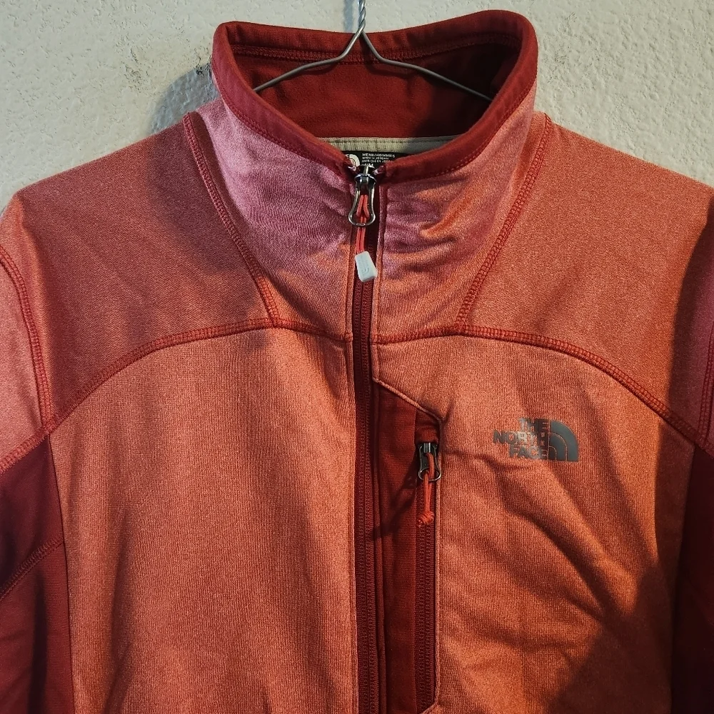 The North Face Men’s Fleece full zip up jacket size medium